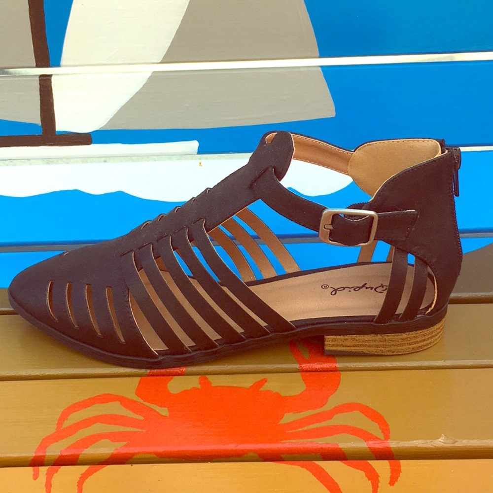 Last 1! Qupid Black Tuxedo caged pointy toe flats - Picture 3 of 5